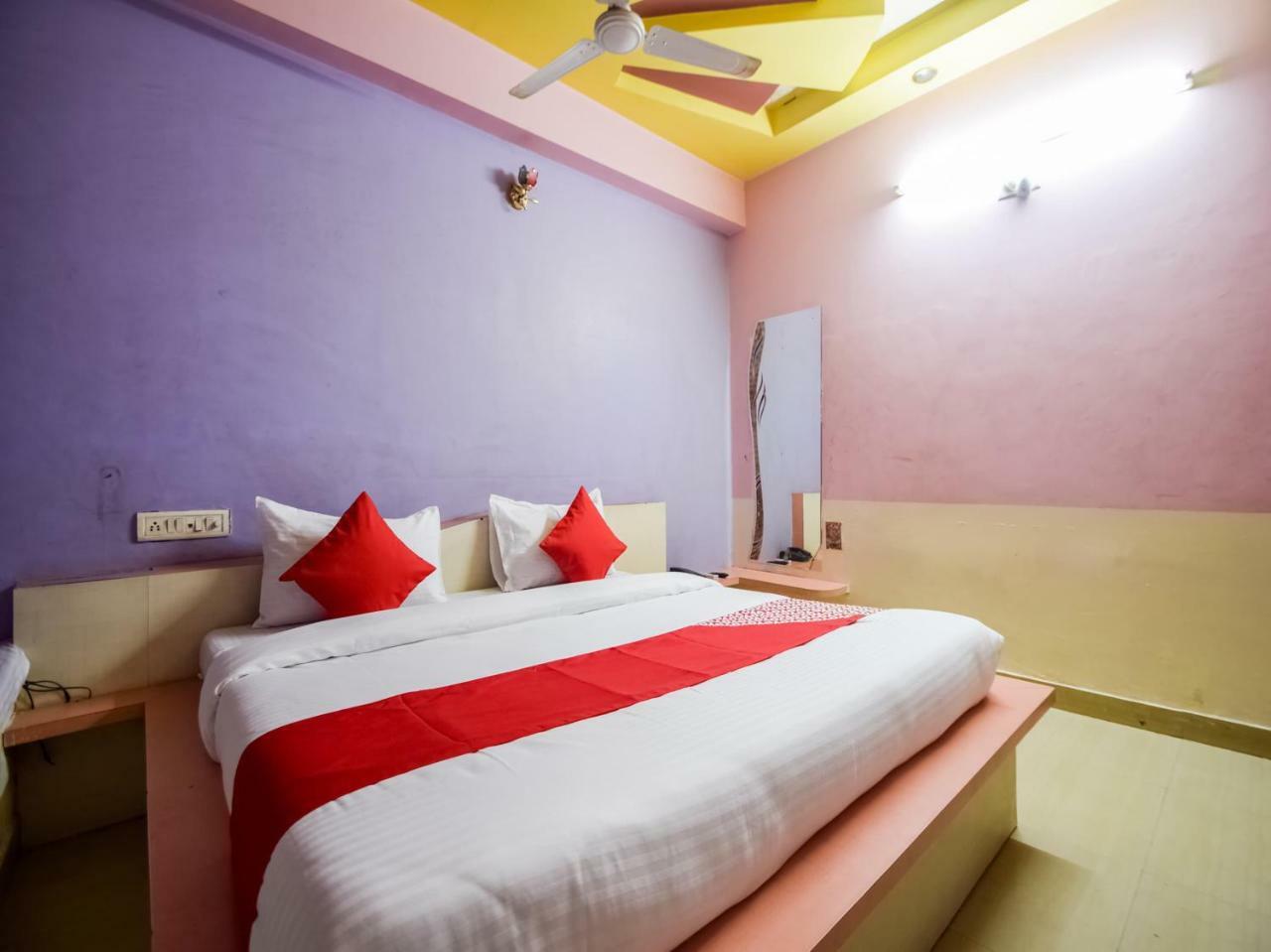 Hotel Palak Palace Udaipur Bagian luar foto