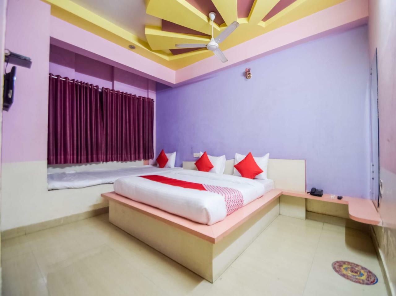 Hotel Palak Palace Udaipur Bagian luar foto