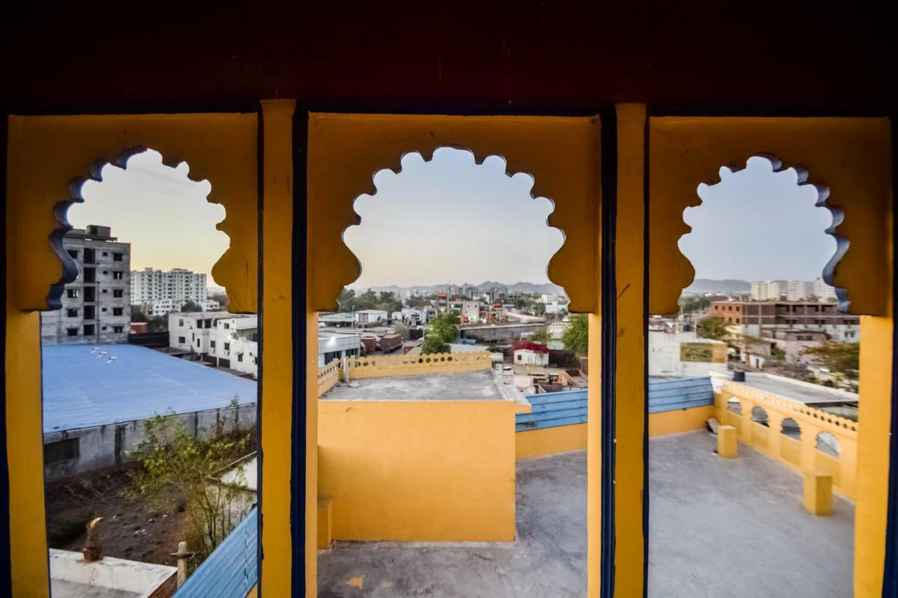 Hotel Palak Palace Udaipur Bagian luar foto