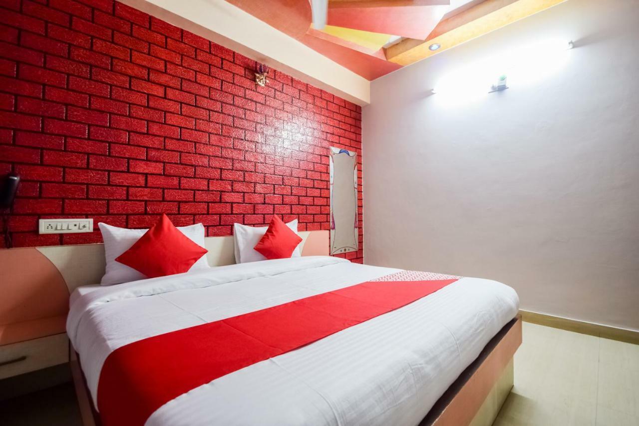 Hotel Palak Palace Udaipur Bagian luar foto